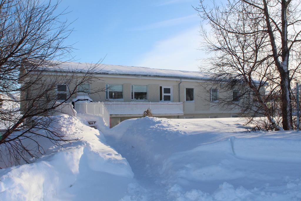 Lonsa Guesthouse Akureyri Exterior photo