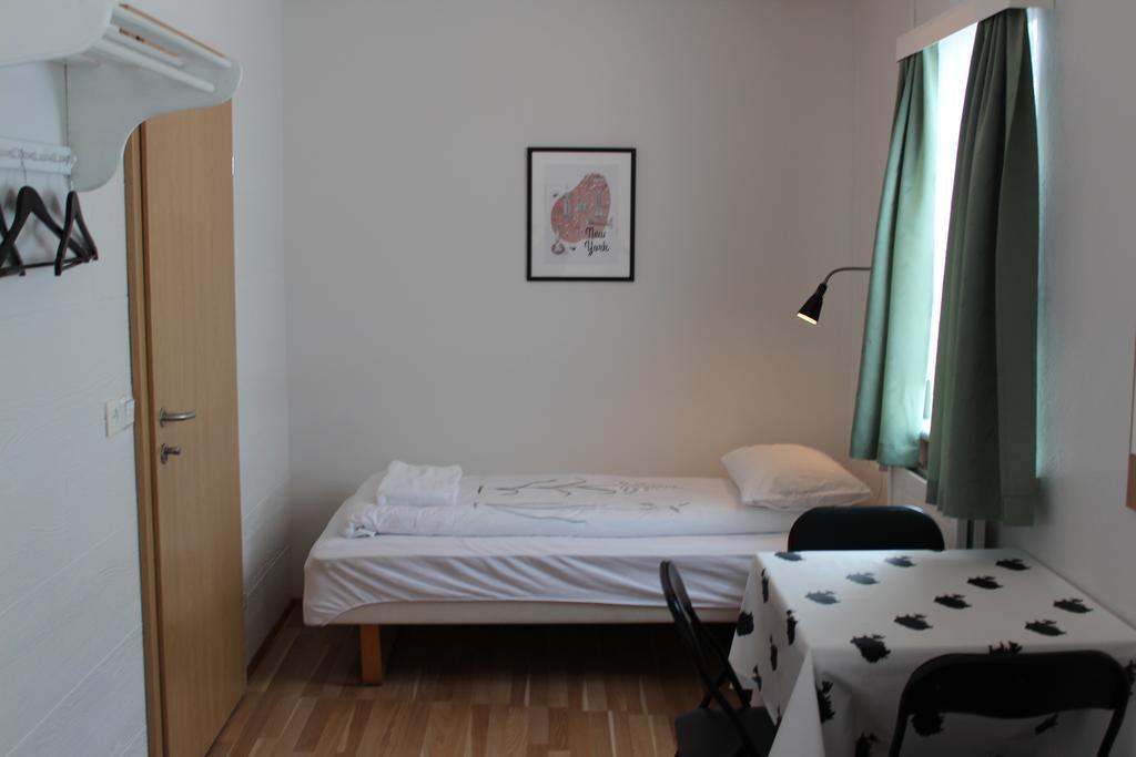 Lonsa Guesthouse Akureyri Exterior photo