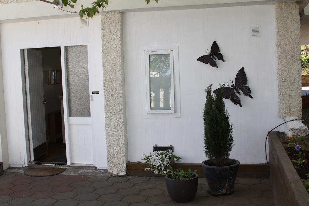 Lonsa Guesthouse Akureyri Exterior photo